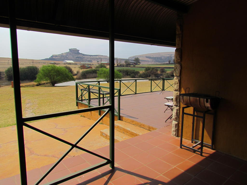 Pumula Guest Farm Villa Fouriesburg Exterior photo