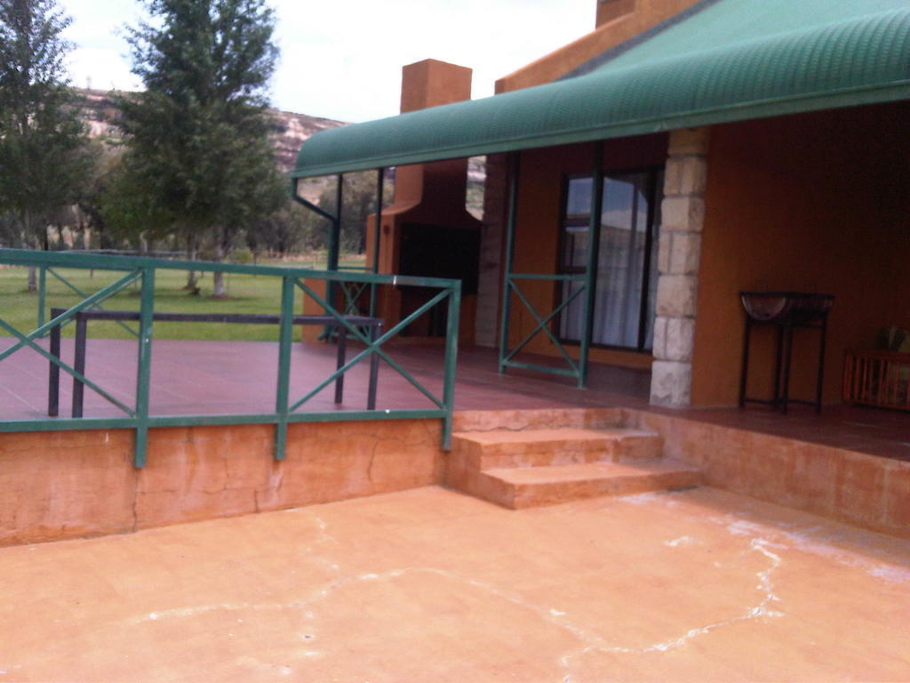 Pumula Guest Farm Villa Fouriesburg Exterior photo